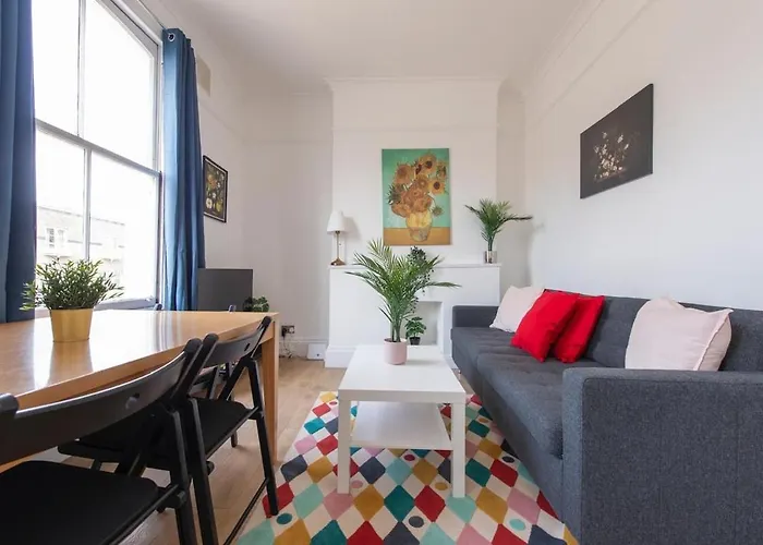 Split-Level Spacious Family Apartment