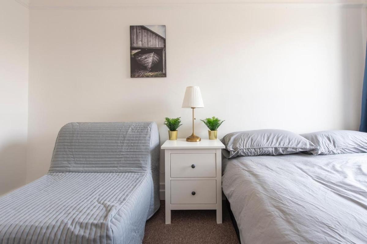 Split-level Spacious Family Apartment *